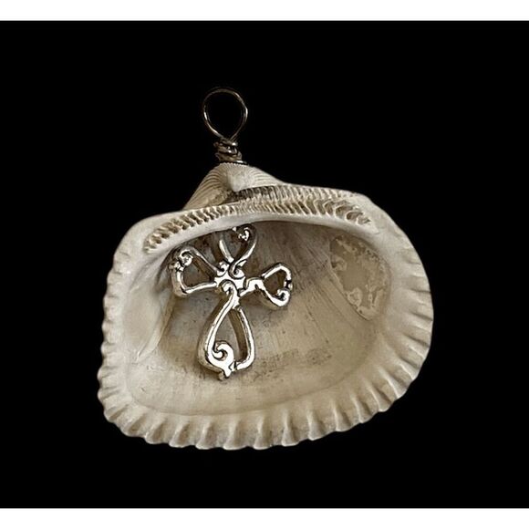 Handmade Jewelry - Handmade Natural Shell‎ Pendant with Silver Cross